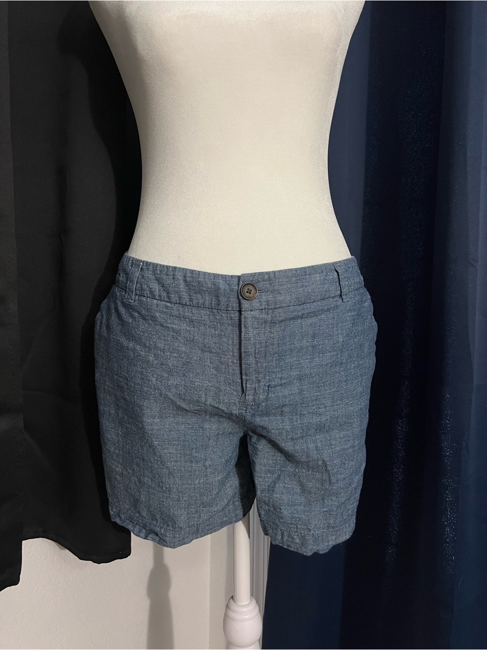 Merona Chambray Shorts Women’s Size 8 Blue 100% Cotton Casual Summer